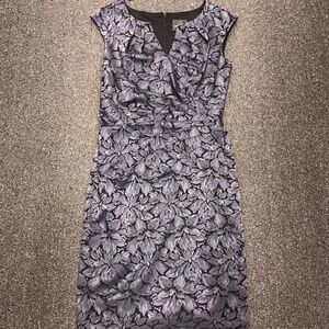 $350 Adrianna Papell Metallic Floral Dress Size 6P Reflective